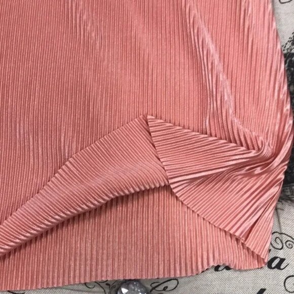 LOVE,FIRE PLEATED SKIRT - Picture 5 of 6